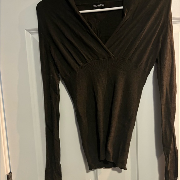🌞 6 for $20 Express sweater - Picture 2 of 3